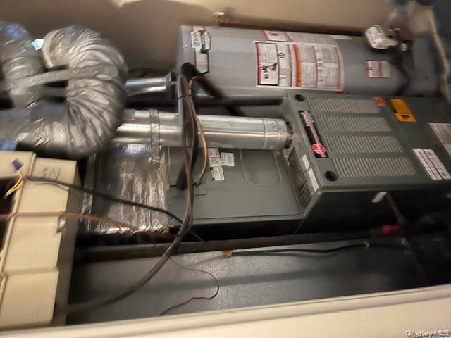 #15 photo, 426 Village Circle, Manorville , NY 11949