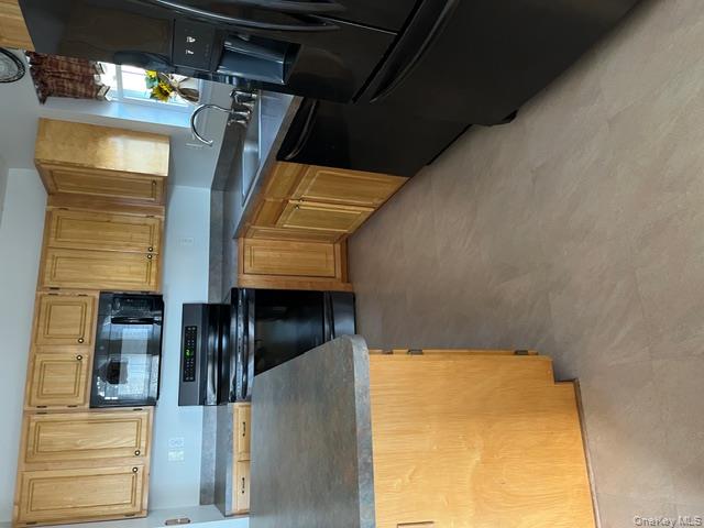 #6 photo, 426 Village Circle, Manorville , NY 11949