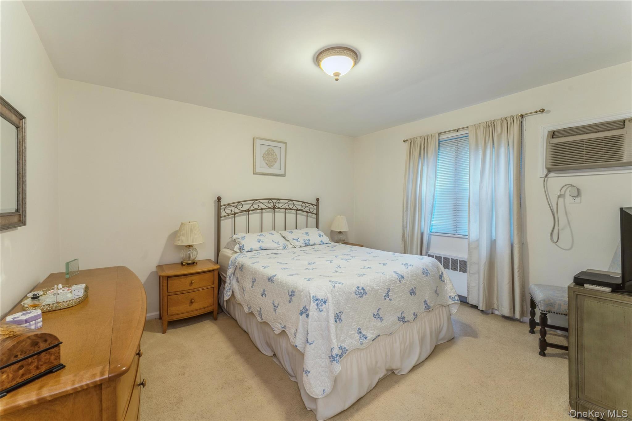 #12 photo, 244-25 57th Drive, Douglaston , NY 11362