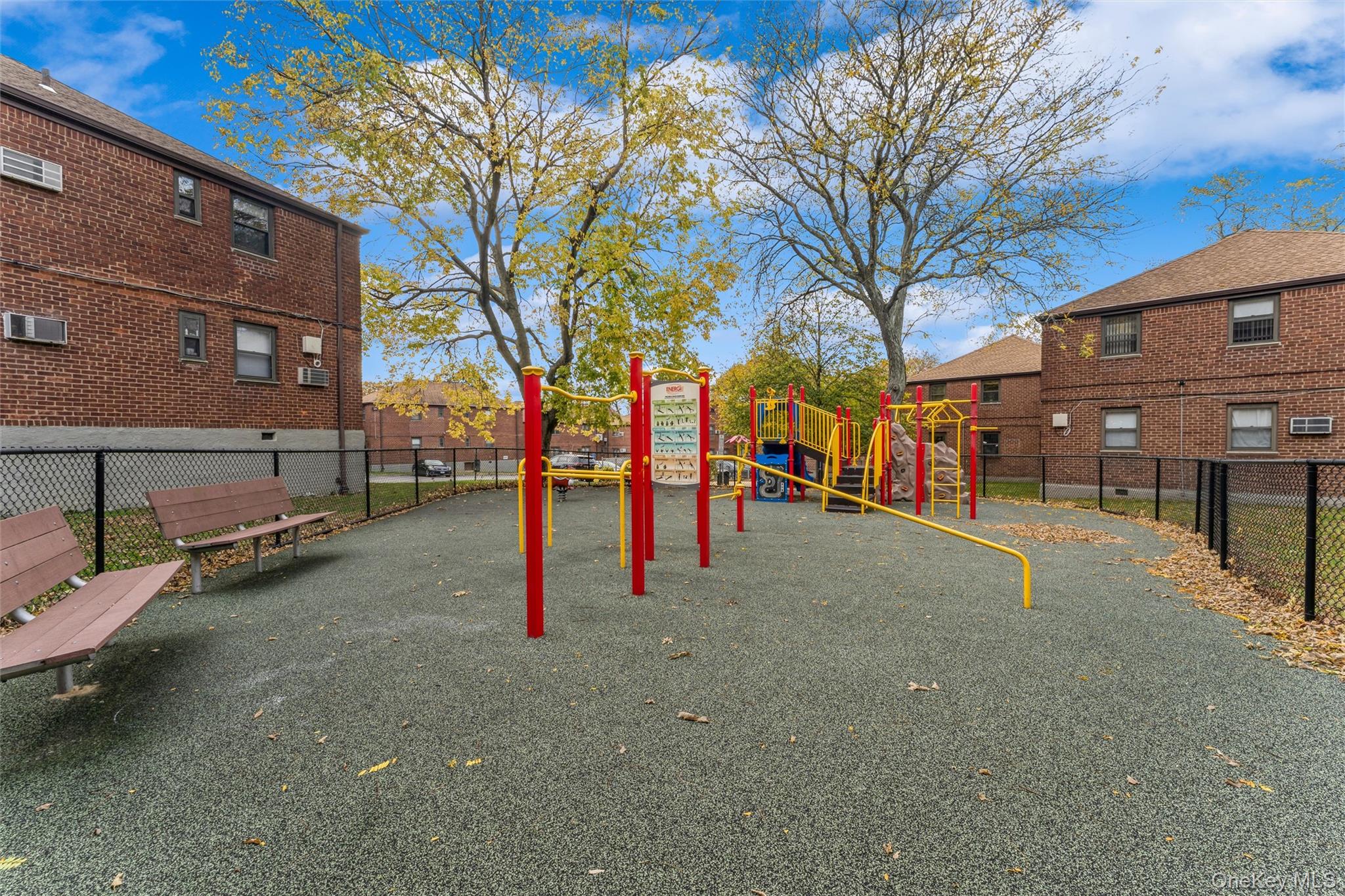 #18 photo, 244-25 57th Drive, Douglaston , NY 11362