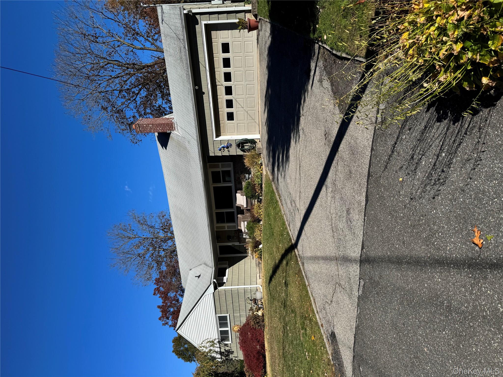 #1 photo, 1 Glades Way, Halesite , NY 11743