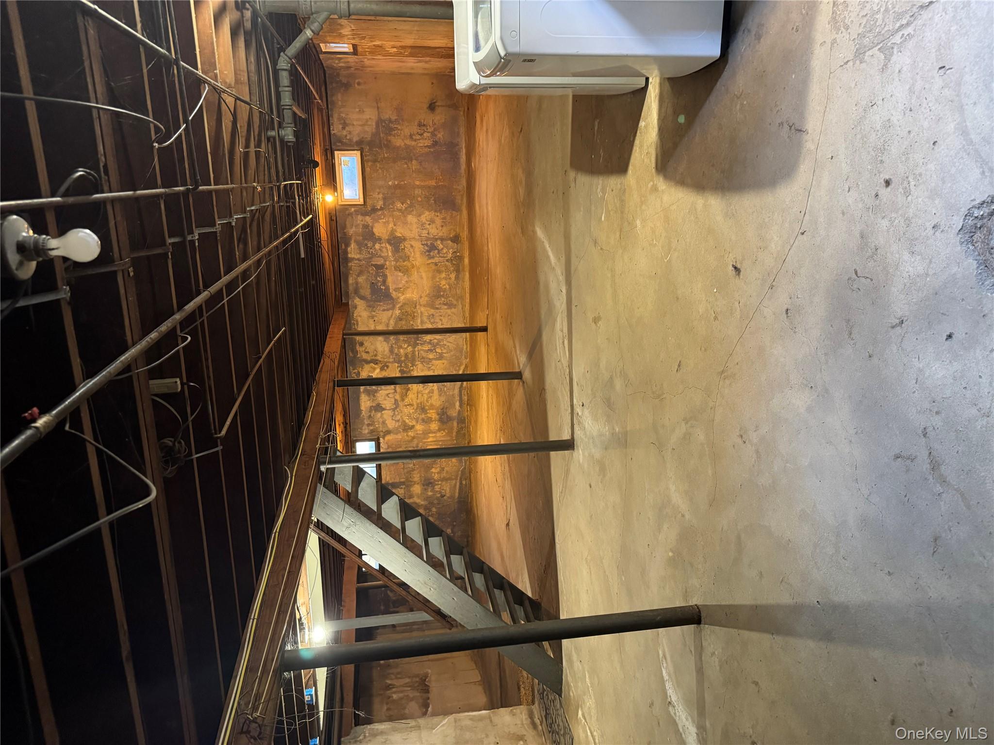 #16 photo, 1 Glades Way, Halesite , NY 11743