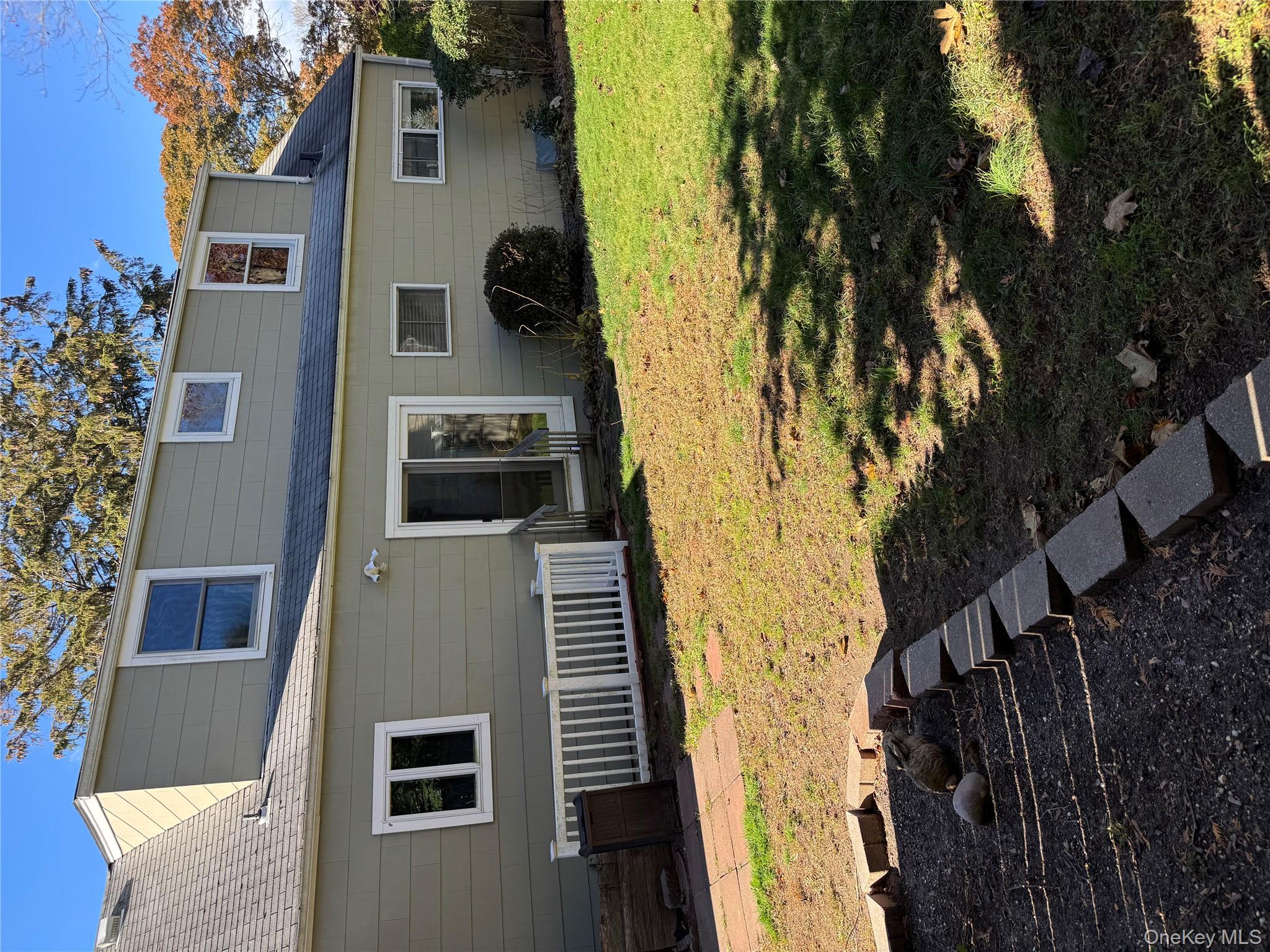 #17 photo, 1 Glades Way, Halesite , NY 11743