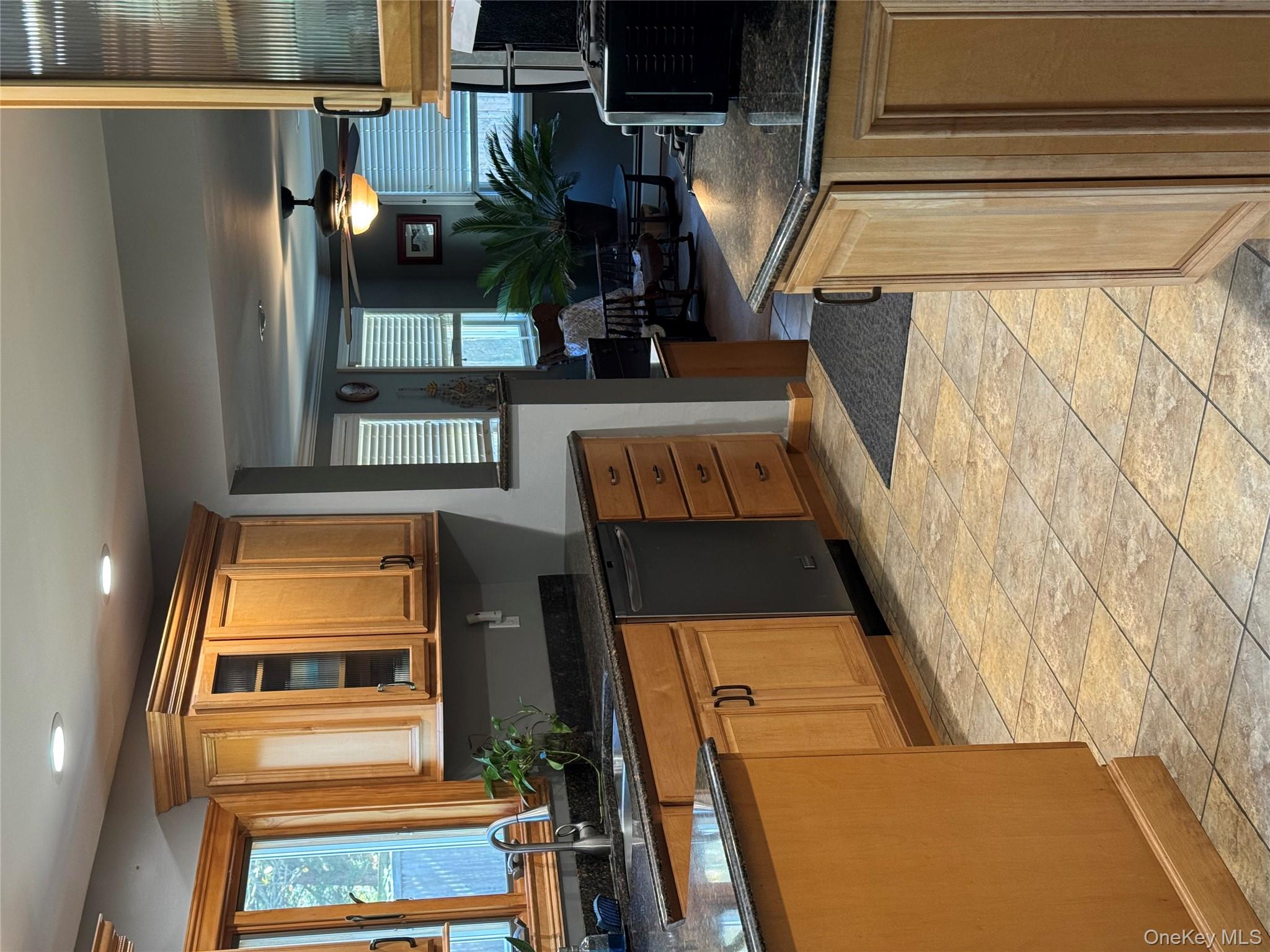 #7 photo, 1 Glades Way, Halesite , NY 11743