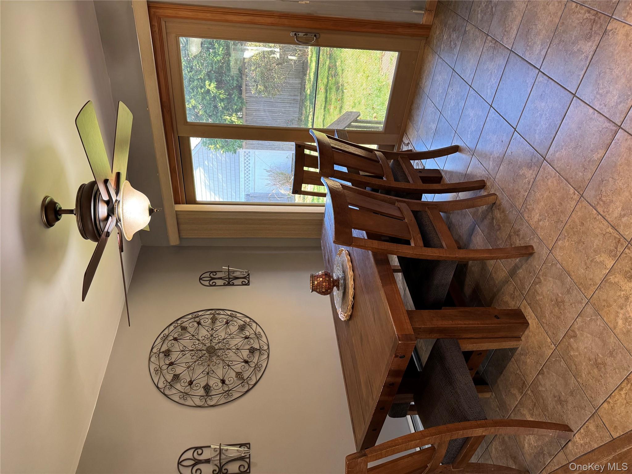 #8 photo, 1 Glades Way, Halesite , NY 11743