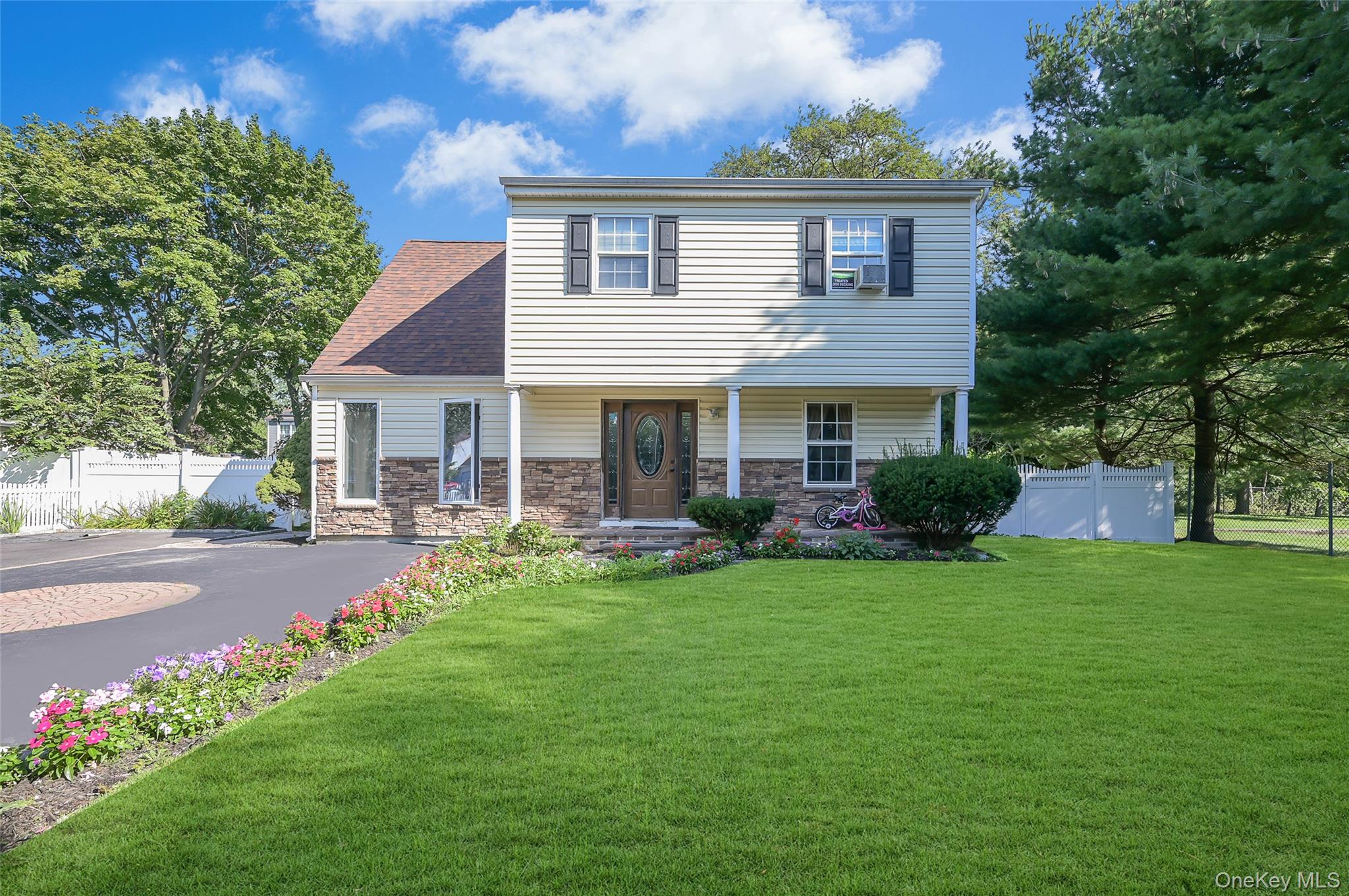 #2 photo, 2 Cherry Street, Central Islip , NY 11722