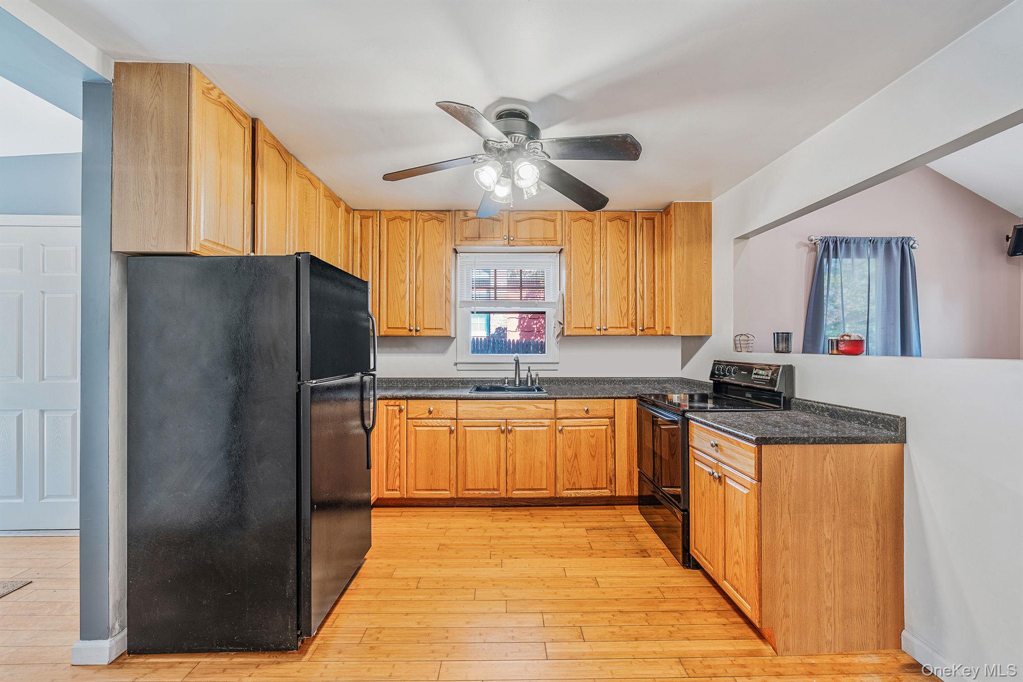 #5 photo, 128 Lakeside Trail, Ridge , NY 11961