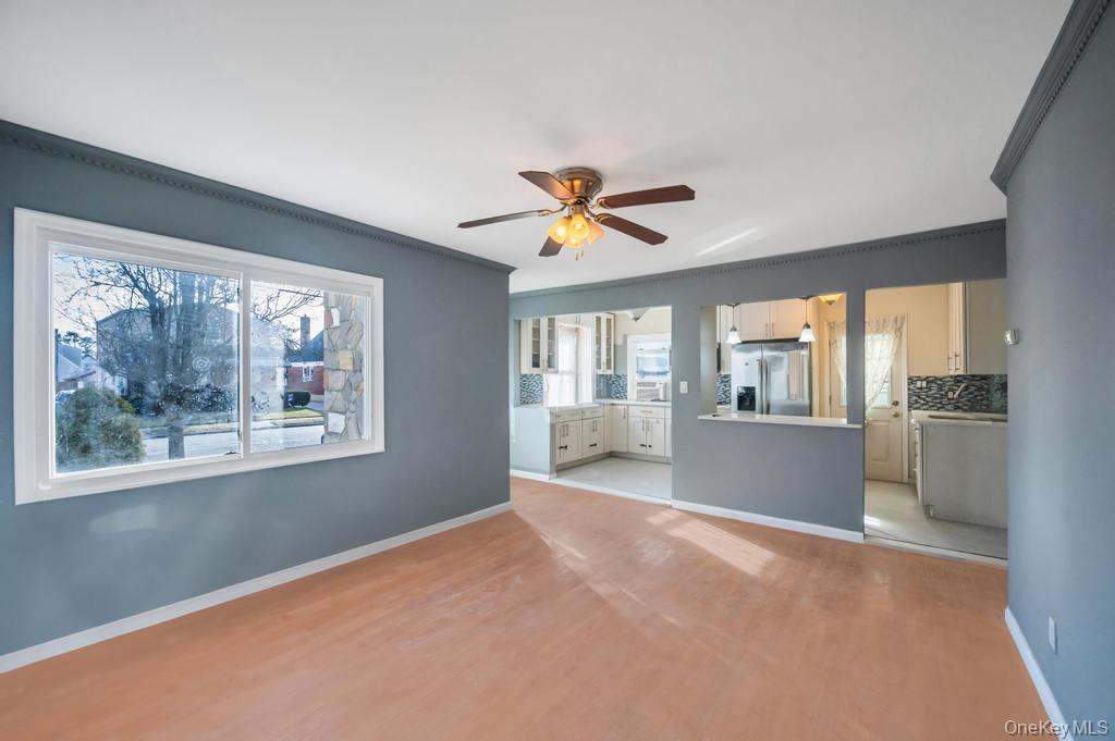 #11 photo, 627 10th Avenue, New Hyde Park , NY 11040