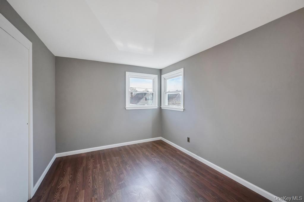 #14 photo, 627 10th Avenue, New Hyde Park , NY 11040