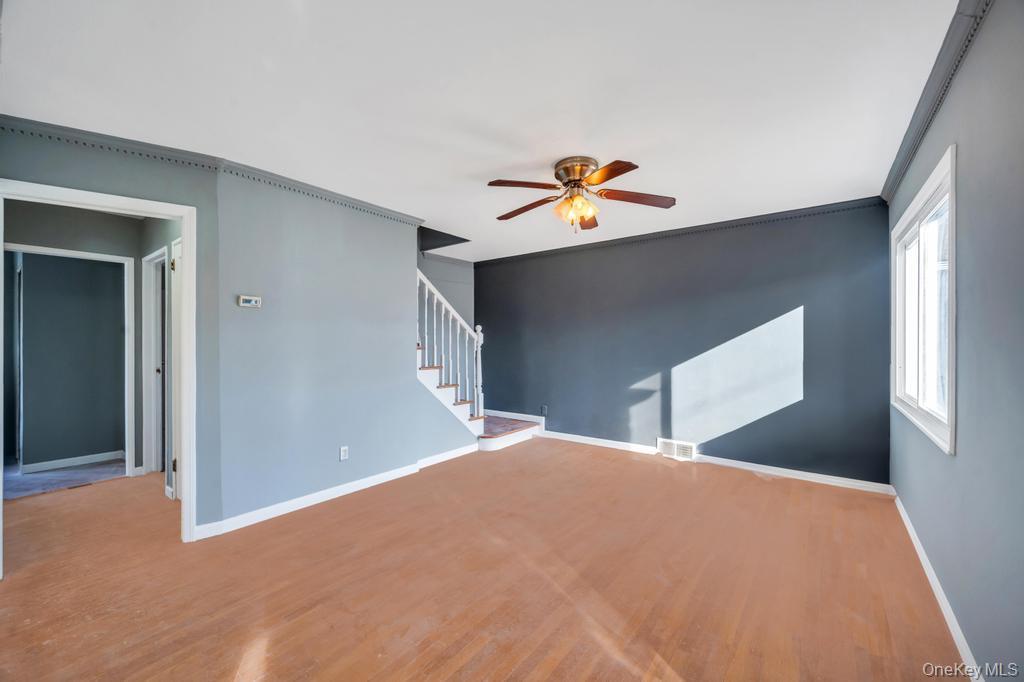 #15 photo, 627 10th Avenue, New Hyde Park , NY 11040