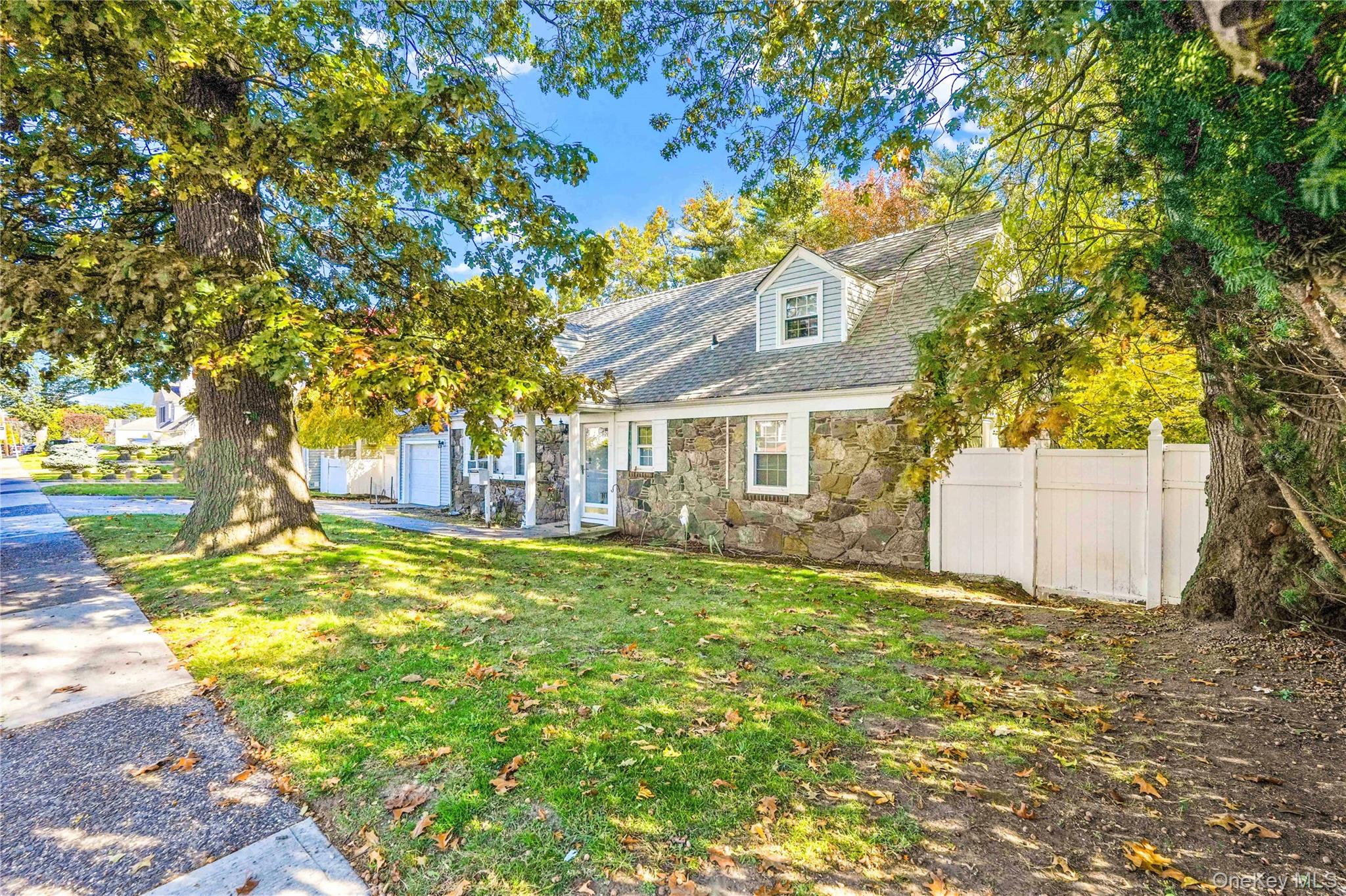 #2 photo, 303 Nassau Boulevard, West Hempstead , NY 11552