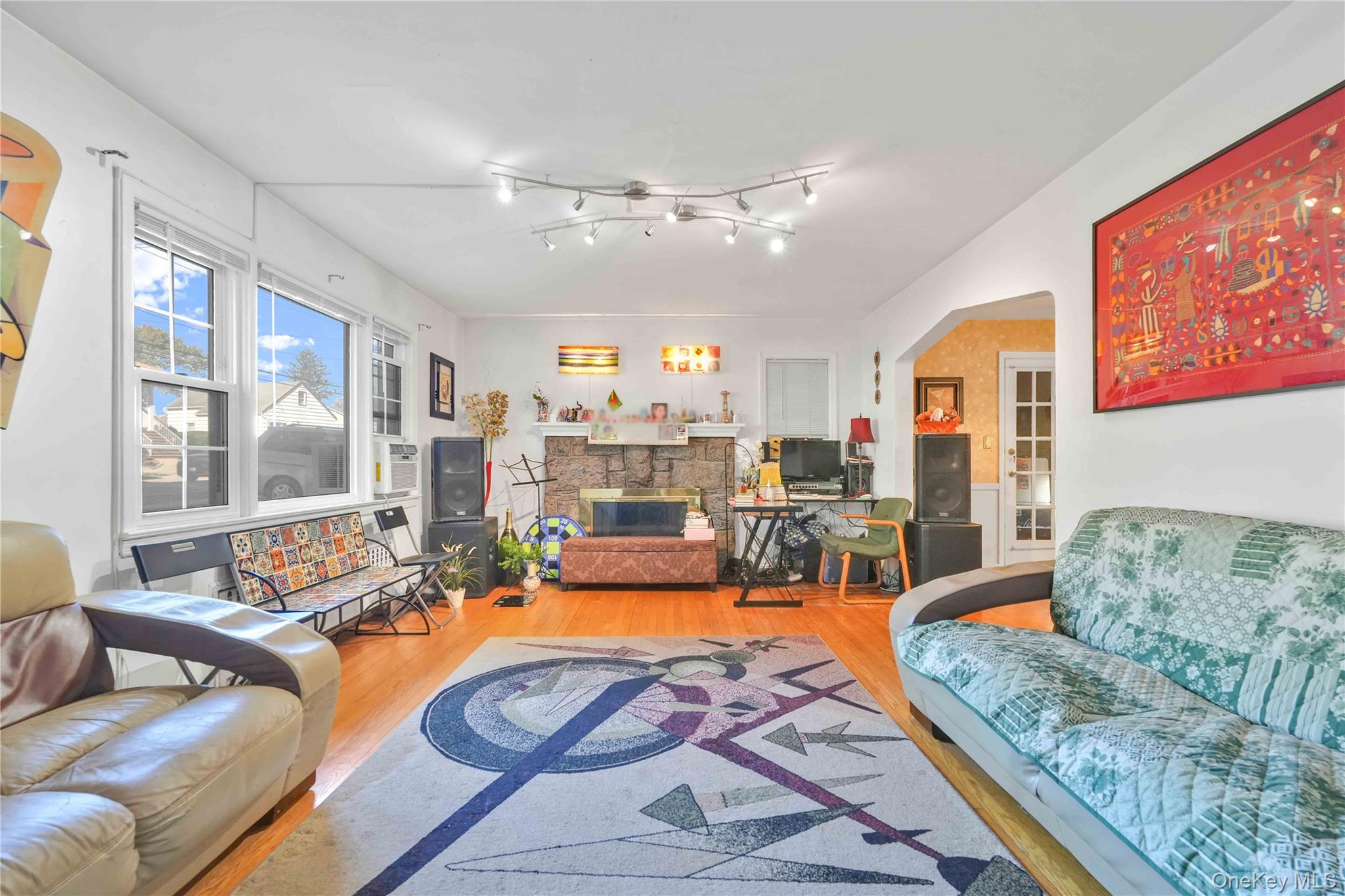 #4 photo, 303 Nassau Boulevard, West Hempstead , NY 11552