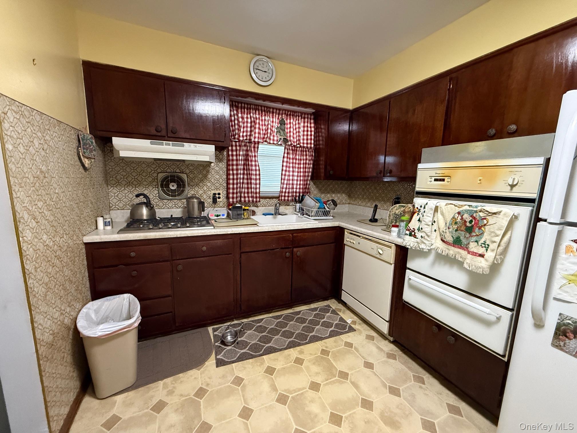 #6 photo, 218 Colony Colony Street, West Hempstead , NY 11552