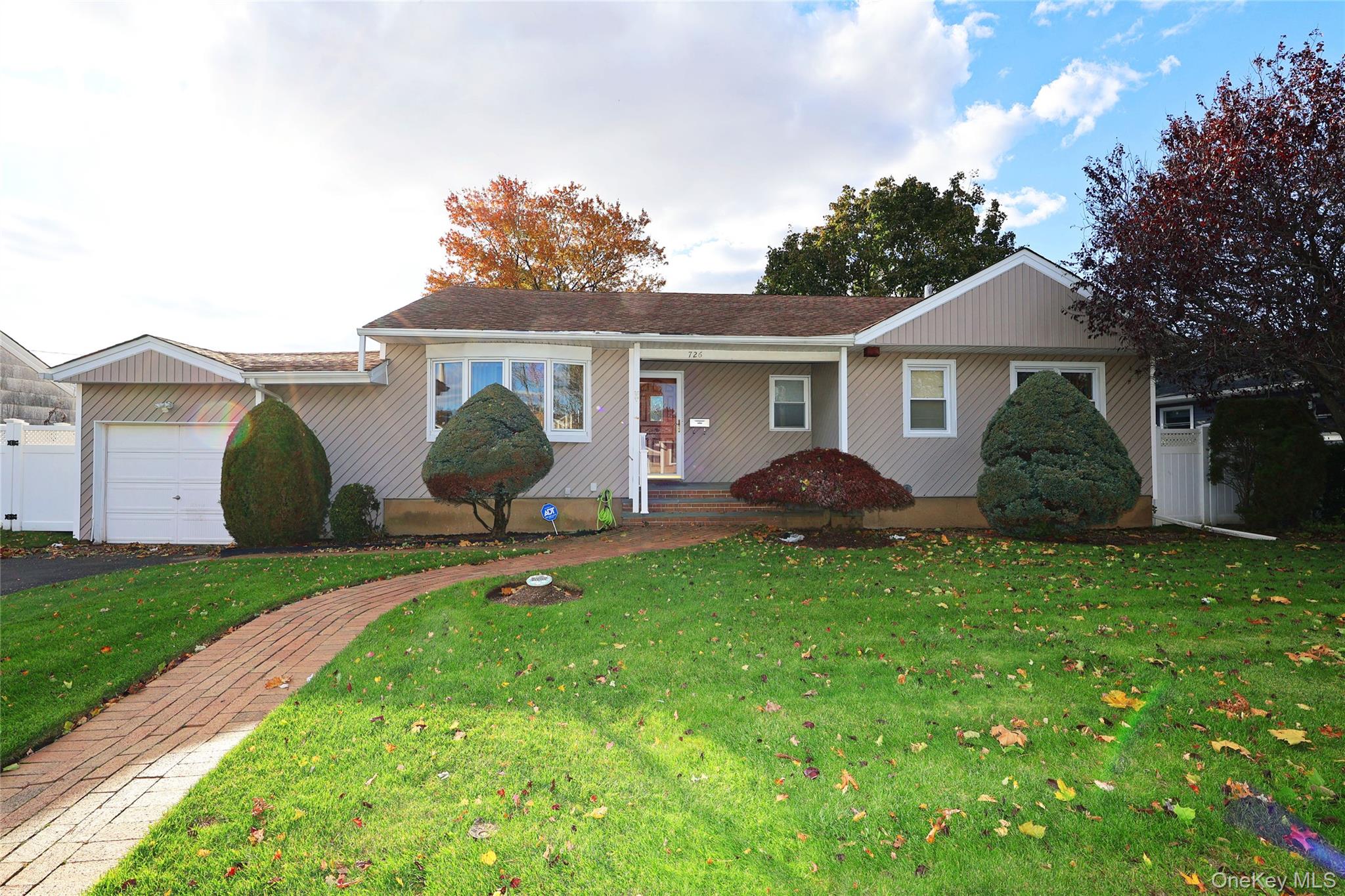 #1 photo, 726 Meisser Street, Franklin Square , NY 11010