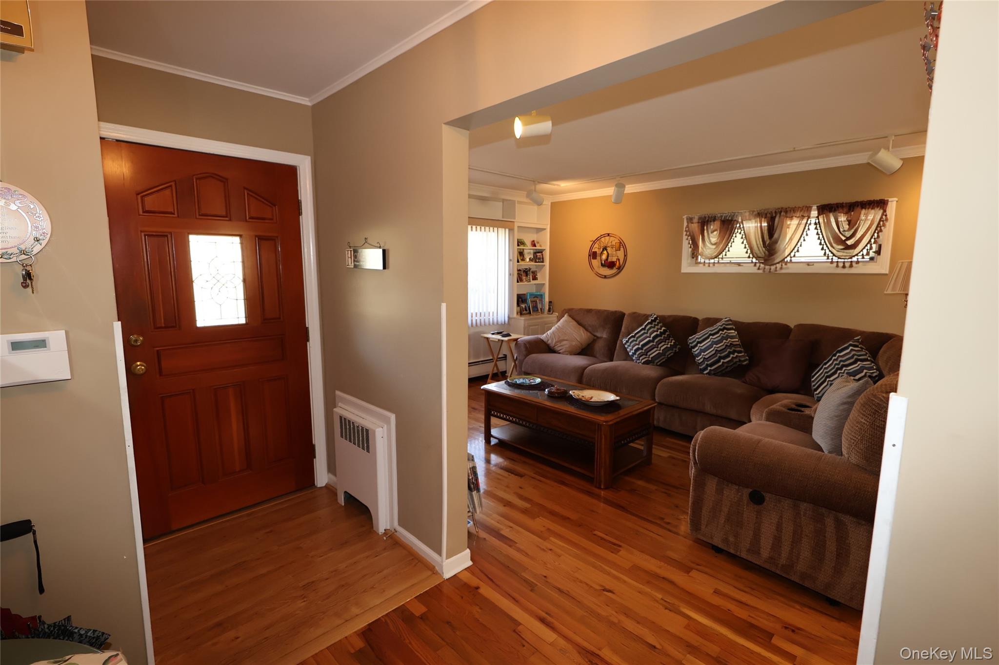 #5 photo, 726 Meisser Street, Franklin Square , NY 11010