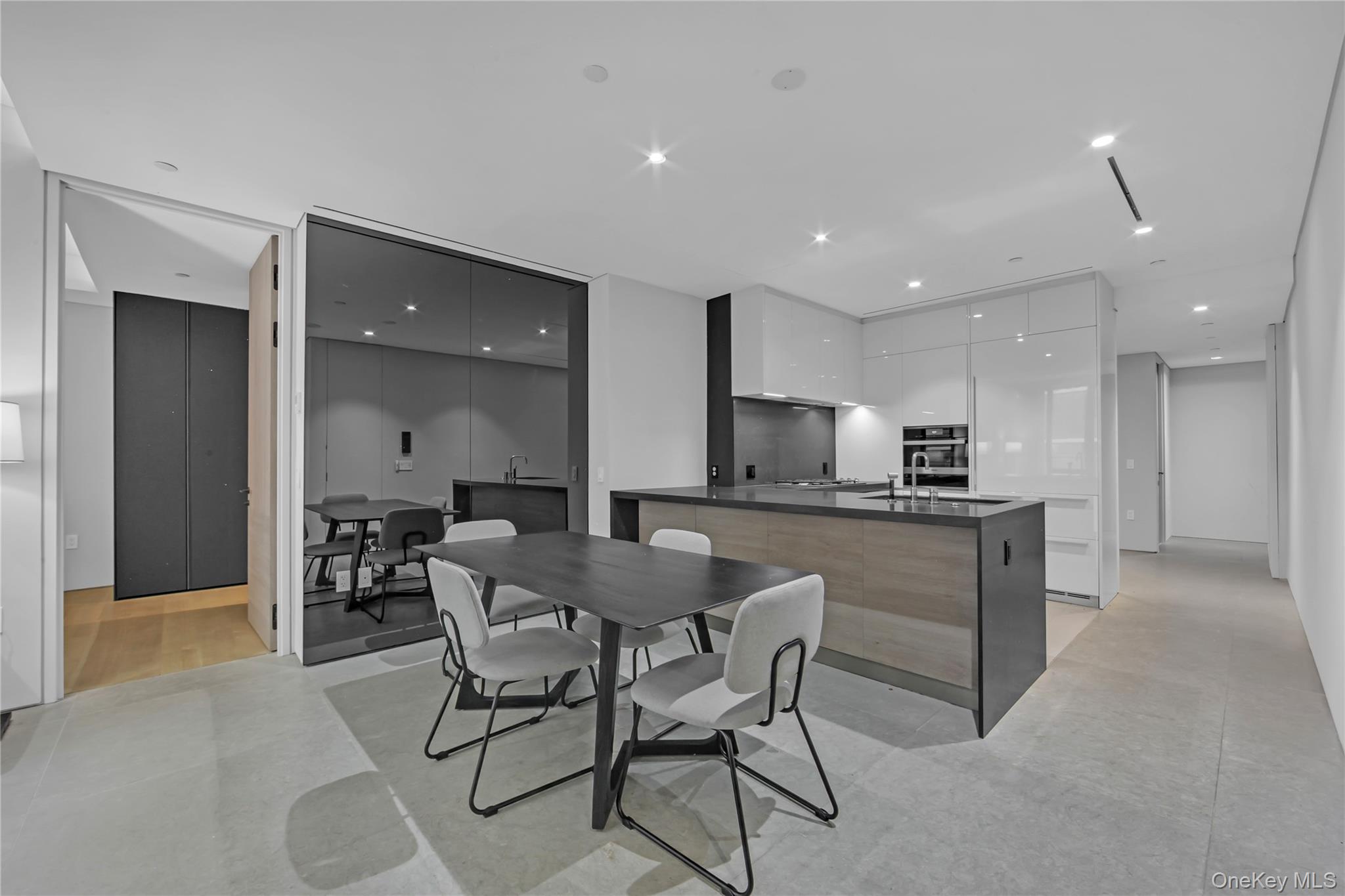 #4 photo, 522 W 29th Street, New York (Manhattan) , NY 10001