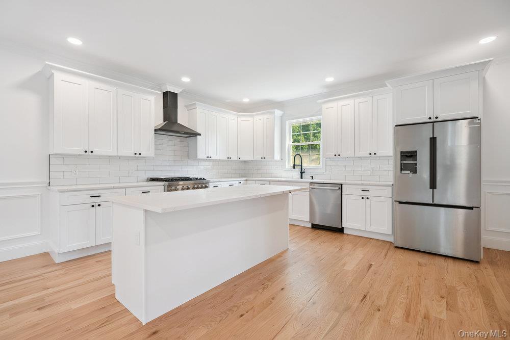 #7 photo, 21 Venus Road, Syosset , NY 11791