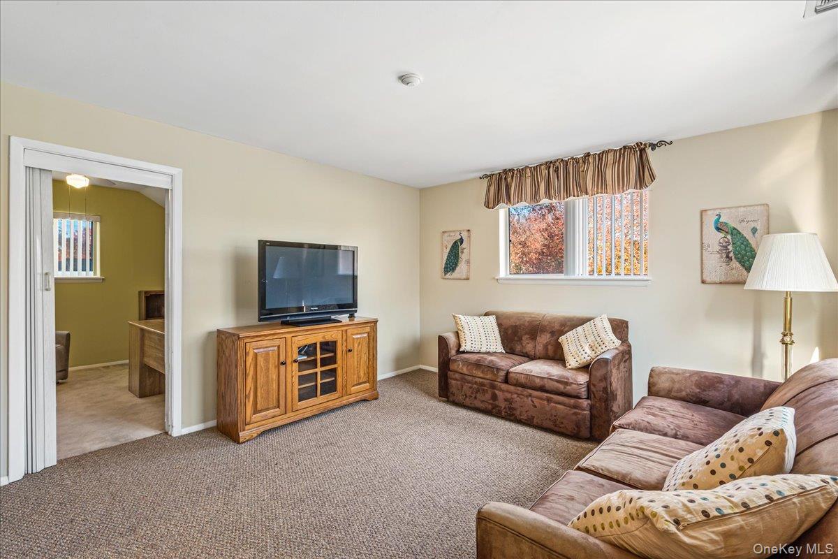 #5 photo, 414 Lindsay Lane, Moriches , NY 11955