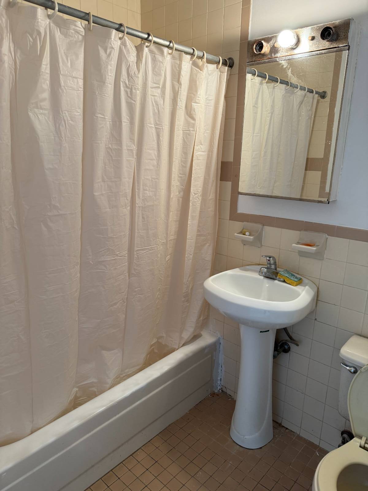 #7 photo, 42-60 Colden St, #4A, Flushing , NY 11355