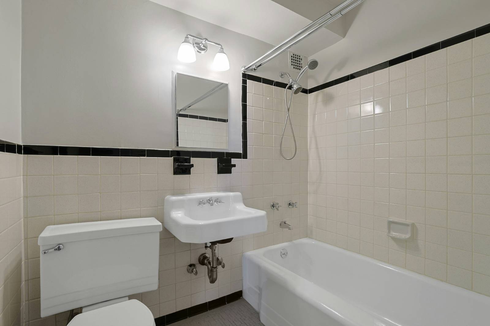 #18 photo, 3935 Blackstone Avenue, #11C, Riverdale , NY 10471