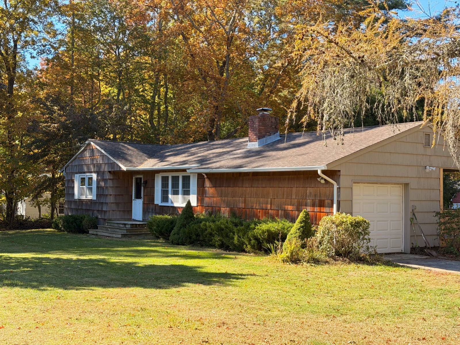 #2 photo, 17 Ram Island Road, Shelter Island , NY 11964