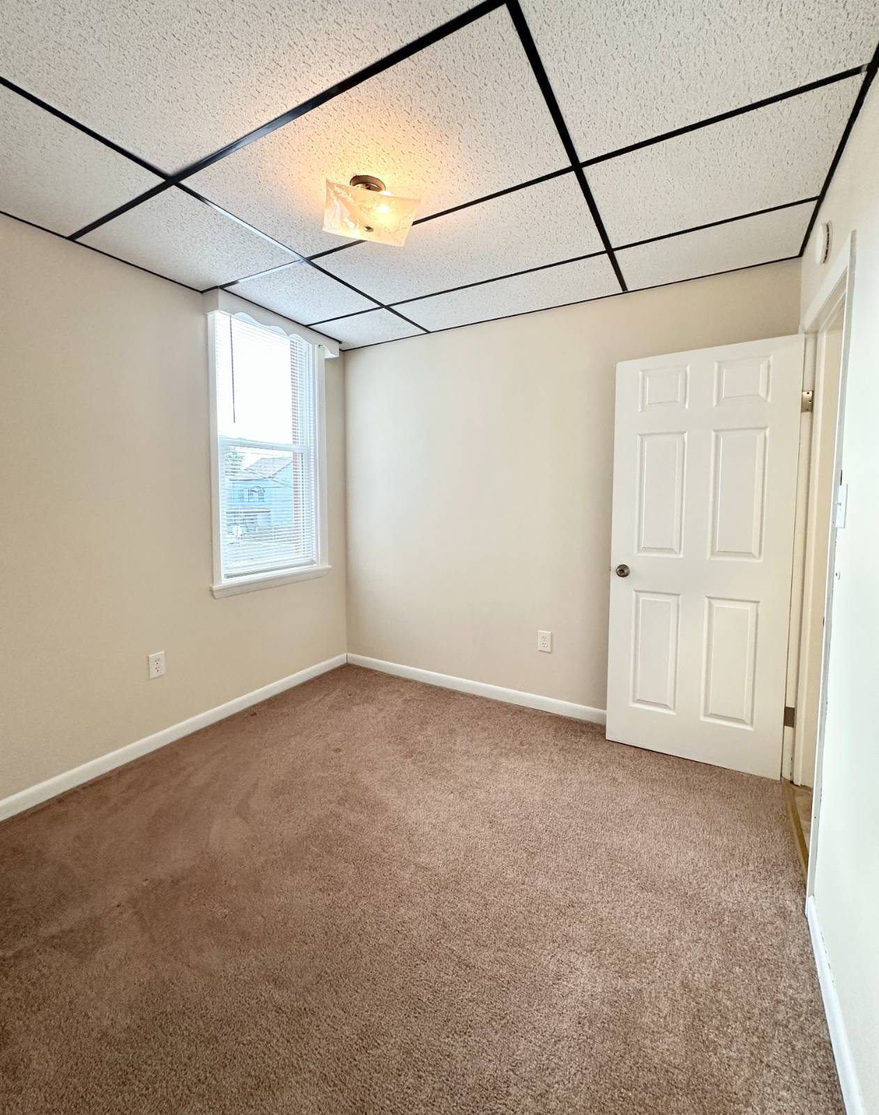 #17 photo, 1805 4th Ave., #2, Watervliet , NY 12189