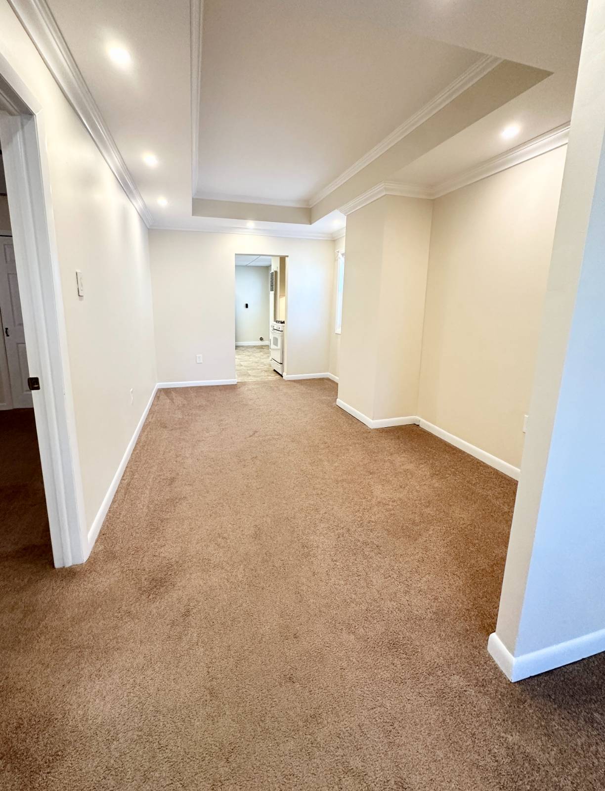 #8 photo, 1805 4th Ave., #2, Watervliet , NY 12189