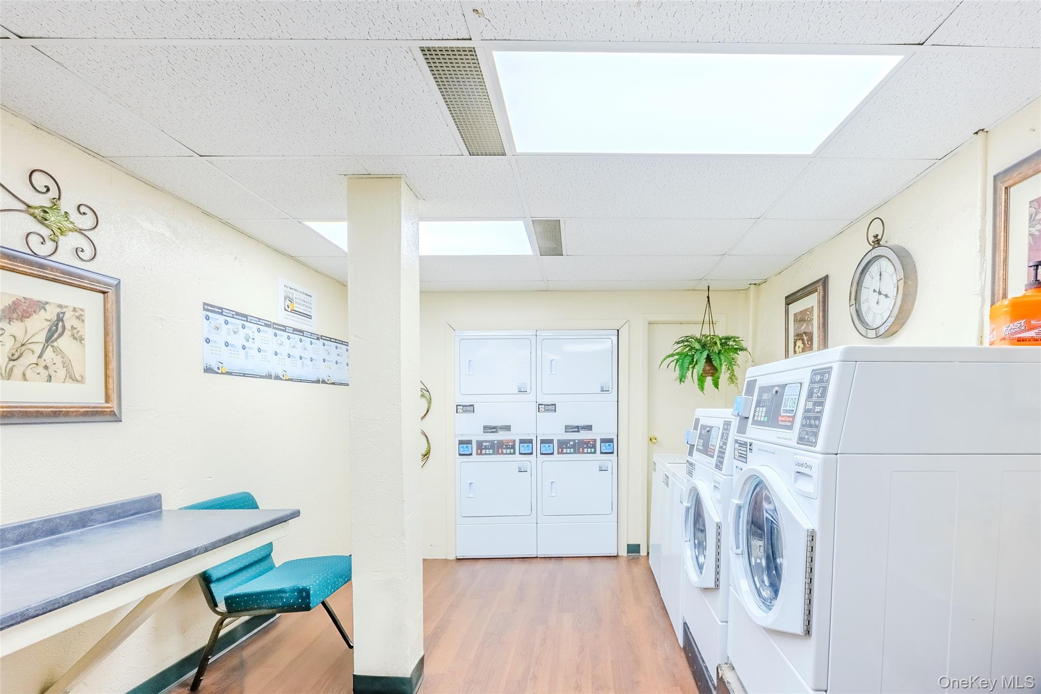 #18 photo, 504 Merrick Road, Lynbrook , NY 11563