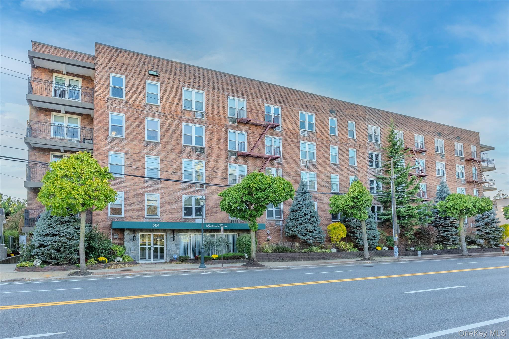 #2 photo, 504 Merrick Road, Lynbrook , NY 11563