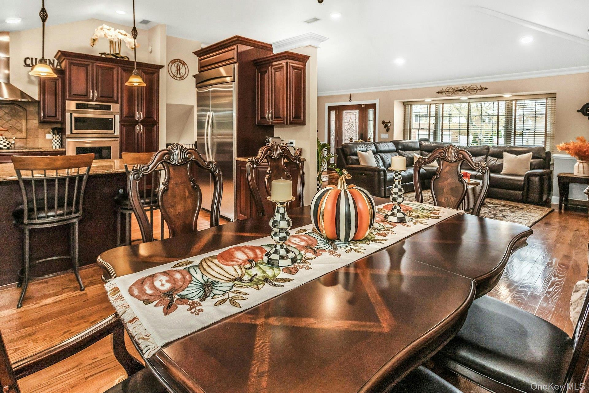 #9 photo, 944 Plum Tree Road, Westbury , NY 11590