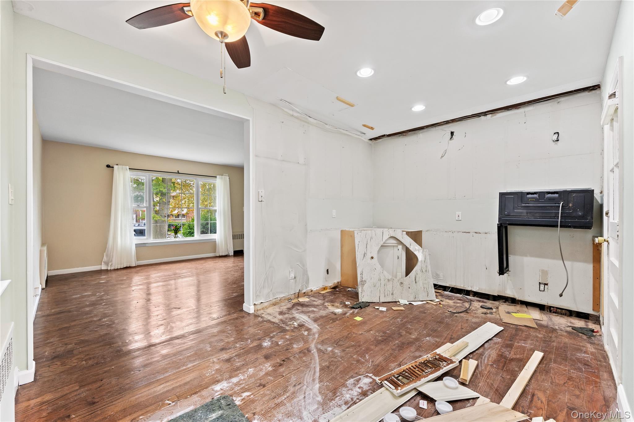 #10 photo, 7-22 151st Place, Whitestone , NY 11357