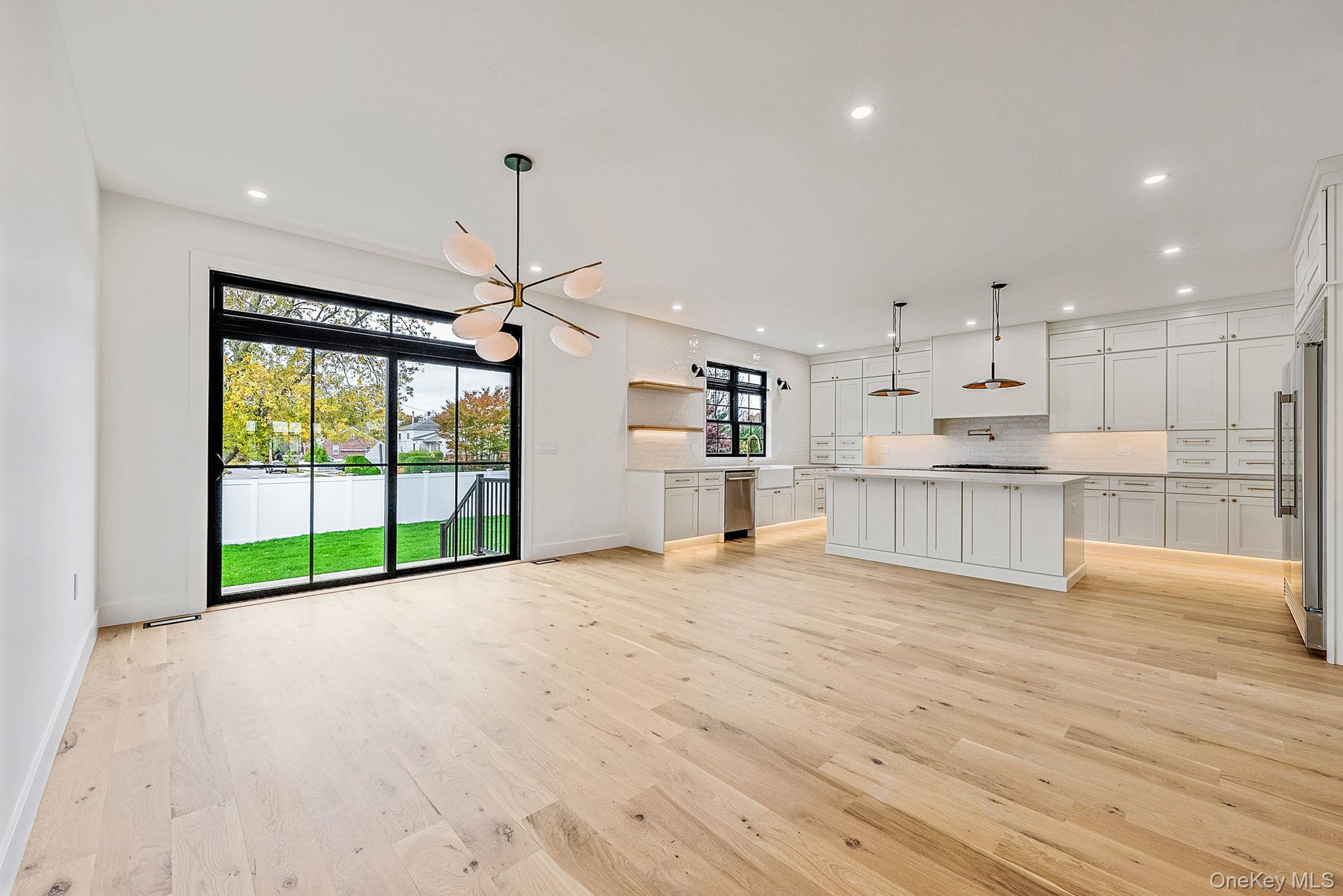 #8 photo, 2542 Lefferts Place, Bellmore , NY 11710