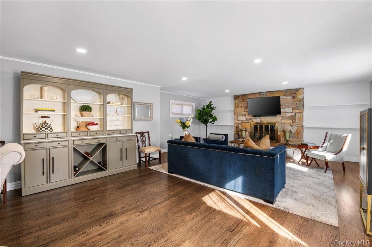 #10 photo, 23 Mahan Road, Old Bethpage , NY 11804