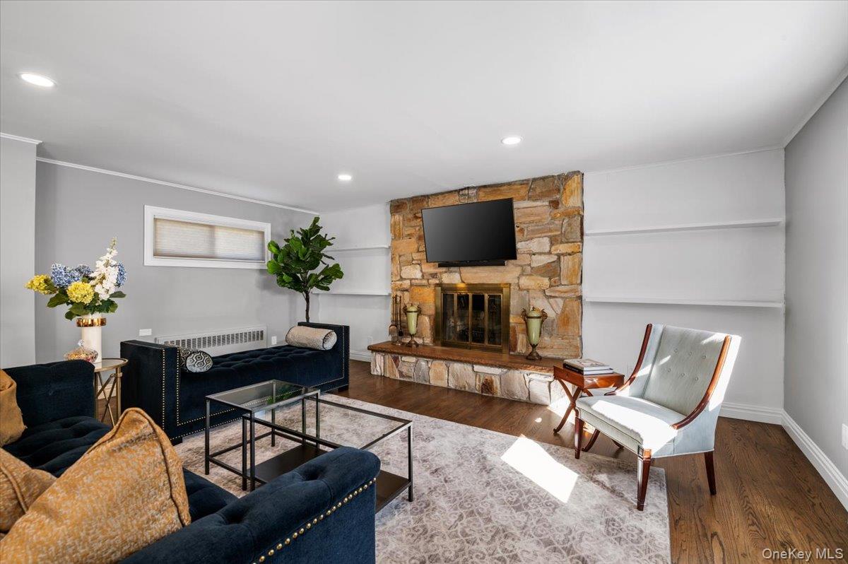 #12 photo, 23 Mahan Road, Old Bethpage , NY 11804