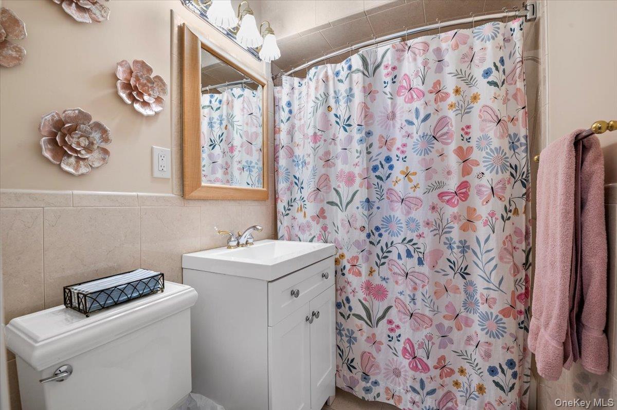 #18 photo, 23 Mahan Road, Old Bethpage , NY 11804