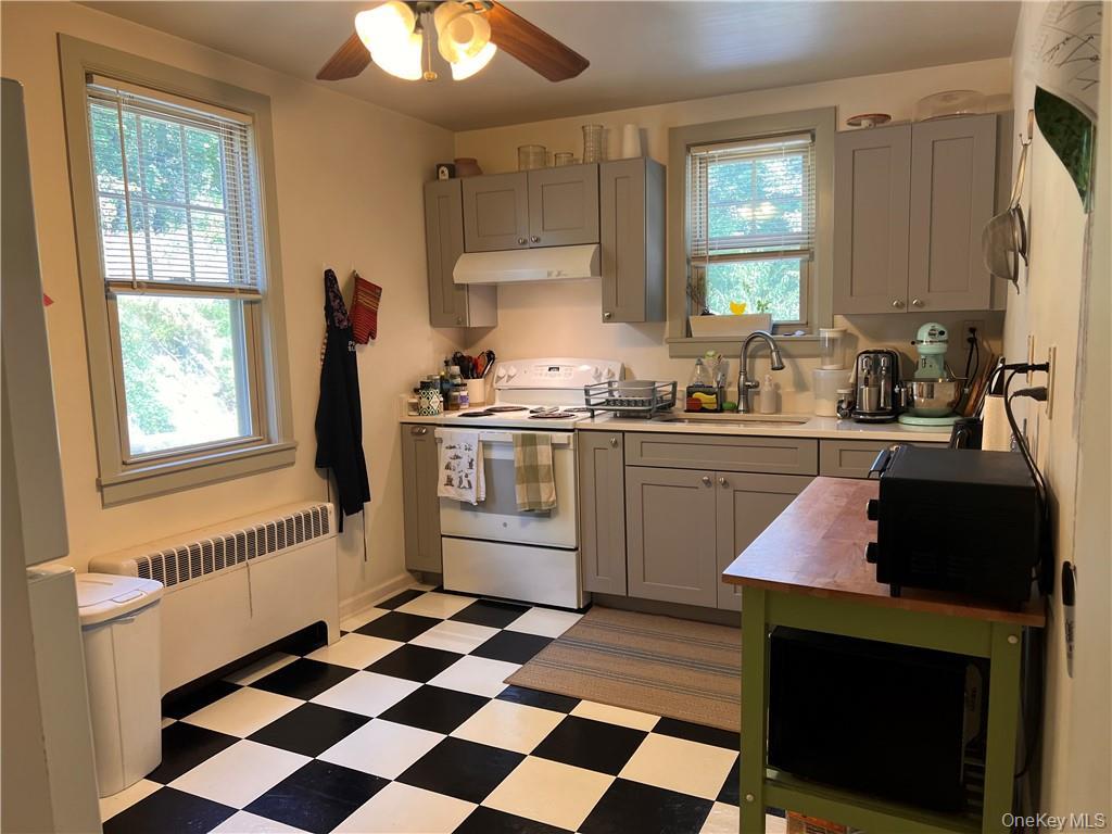 #4 photo, 14 Old Glenham Road, Beacon , NY 12508