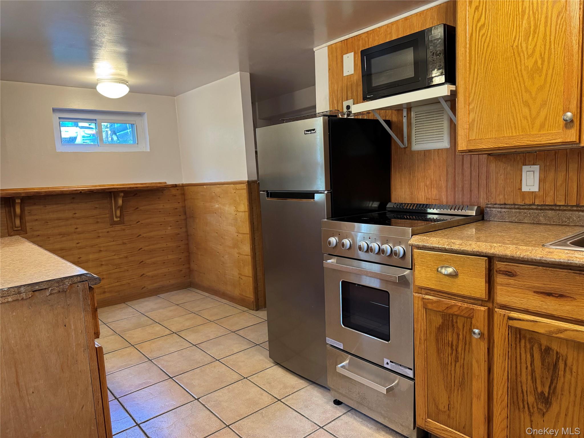 #1 photo, 198 Kings Ferry Road, Montrose , NY 10548