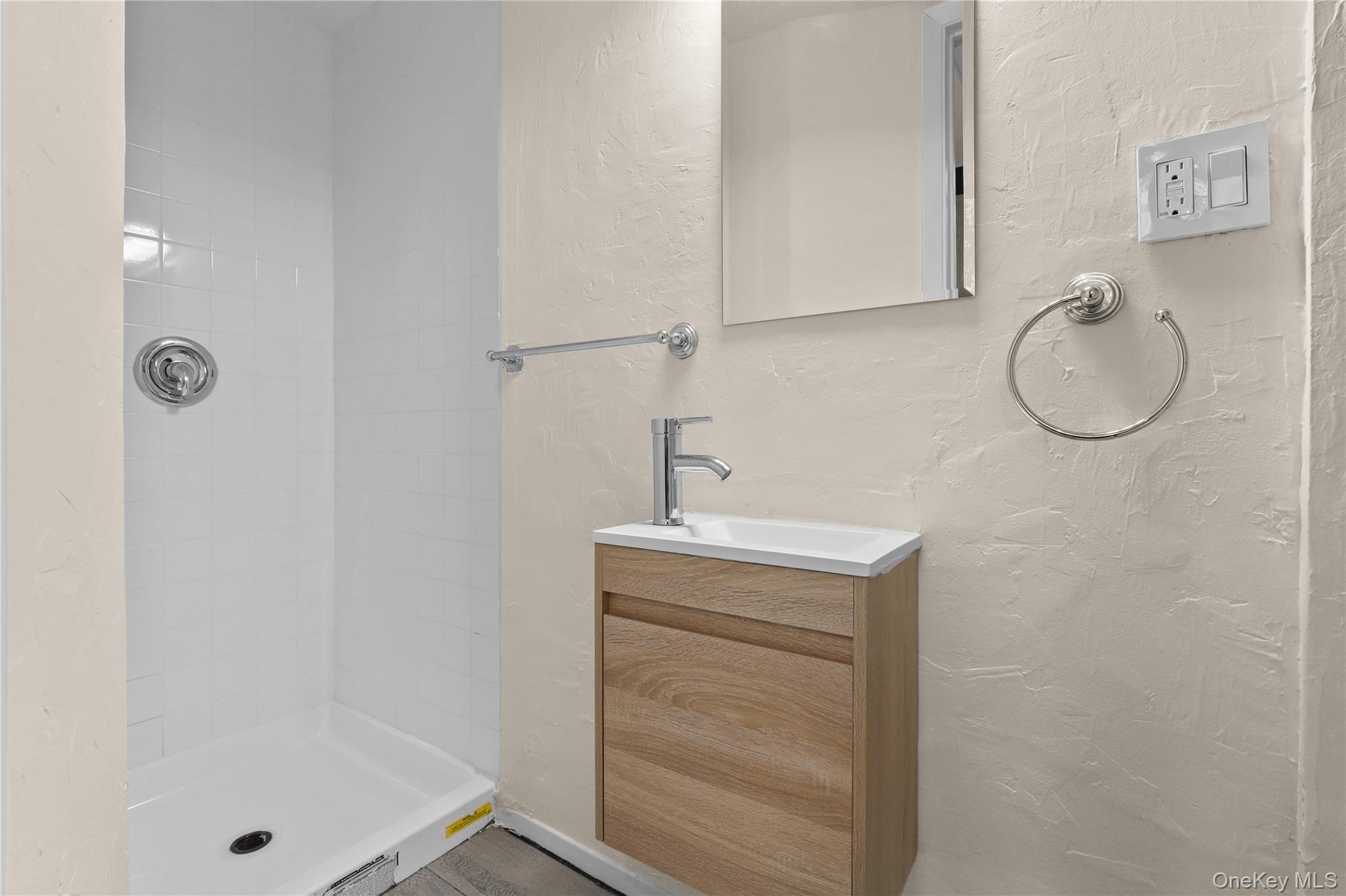 #15 photo, 63 Seaview Avenue, New Rochelle , NY 10801