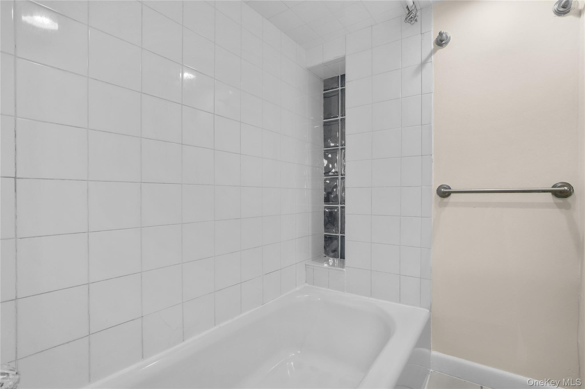 #17 photo, 63 Seaview Avenue, New Rochelle , NY 10801