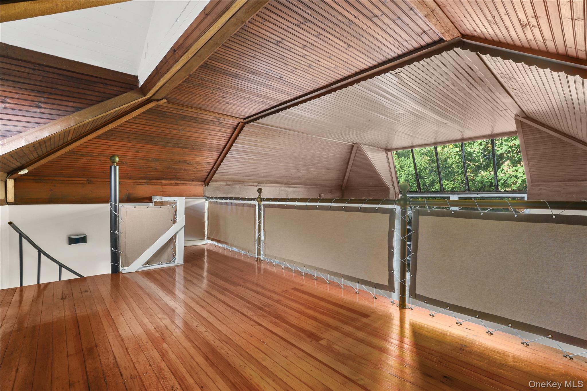 #8 photo, 63 Seaview Avenue, New Rochelle , NY 10801