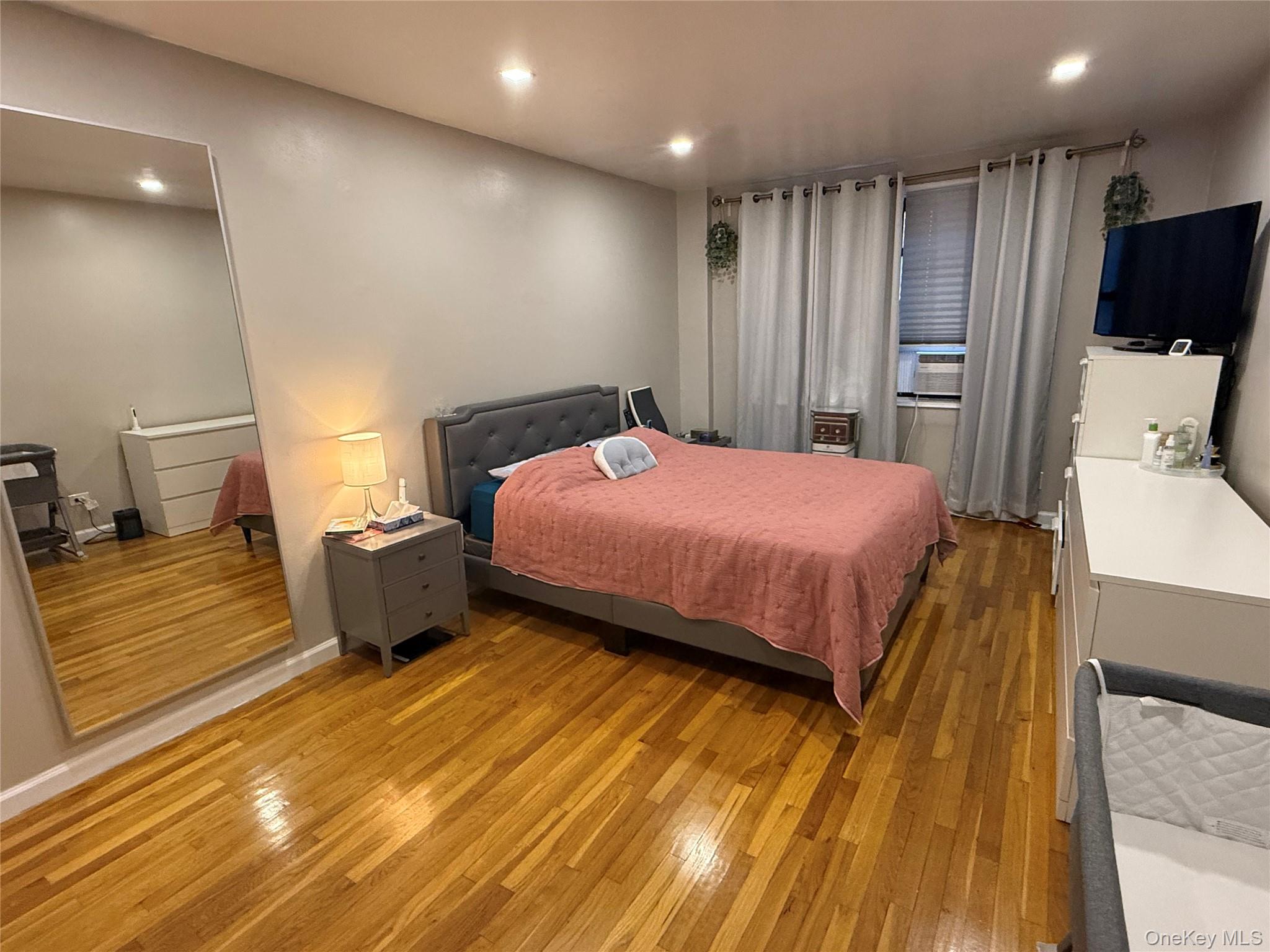 #15 photo, 3123 Bailey Avenue, Bronx , NY 10463