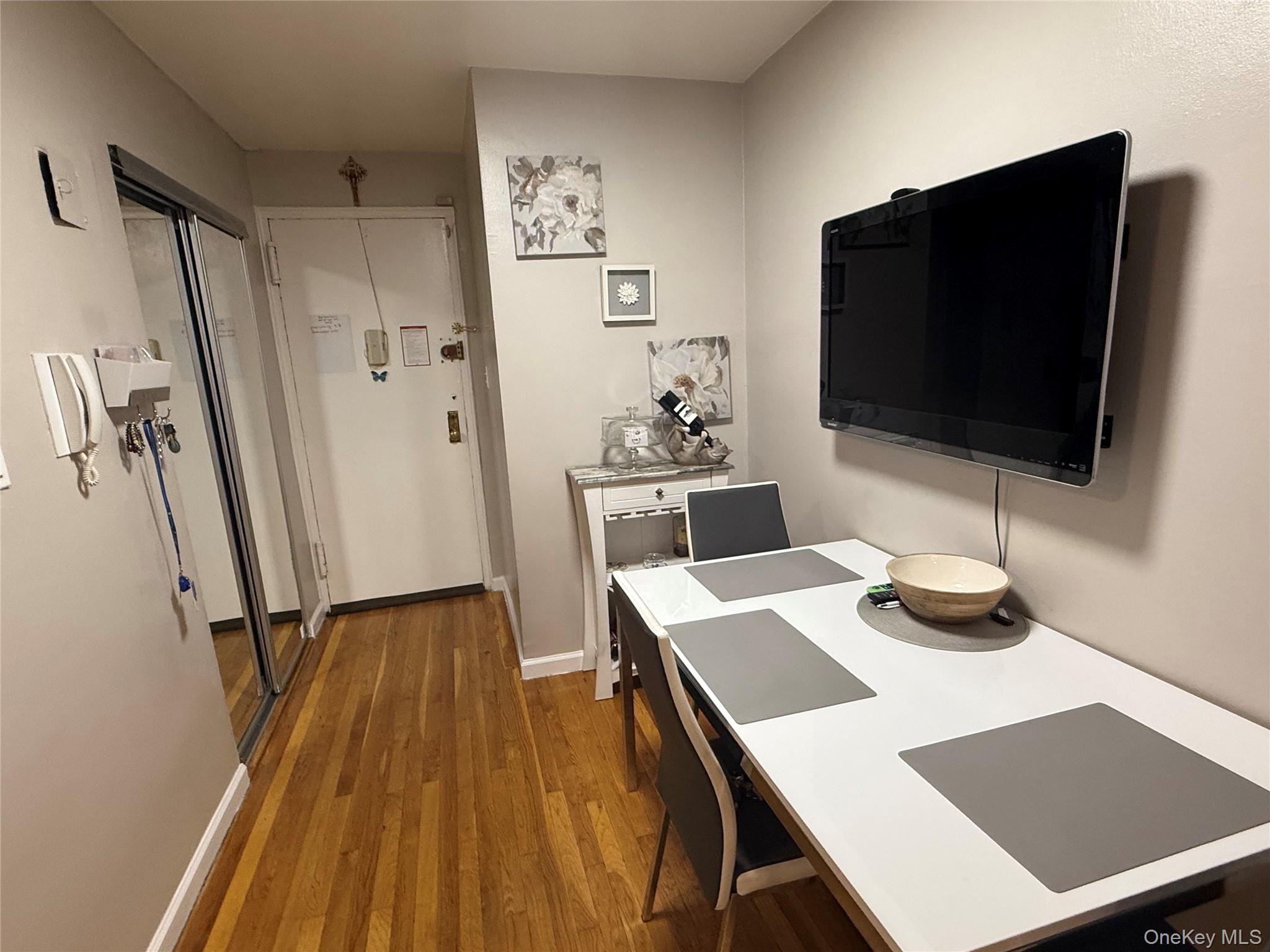 #4 photo, 3123 Bailey Avenue, Bronx , NY 10463