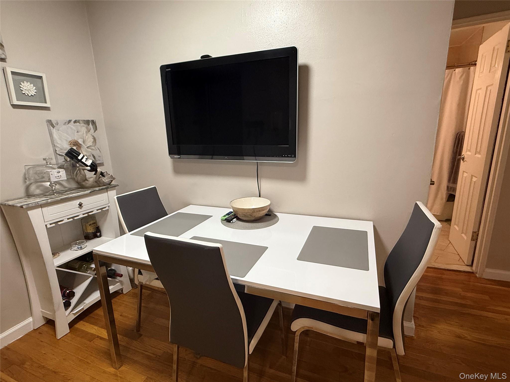 #7 photo, 3123 Bailey Avenue, Bronx , NY 10463