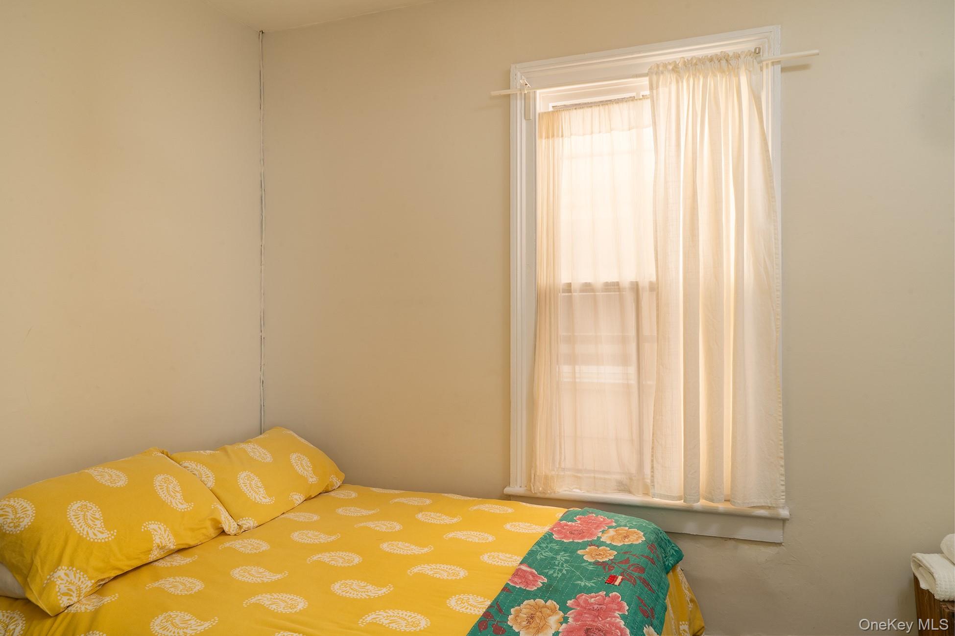 #11 photo, 541 Washington Street, Hudson , NY 12534