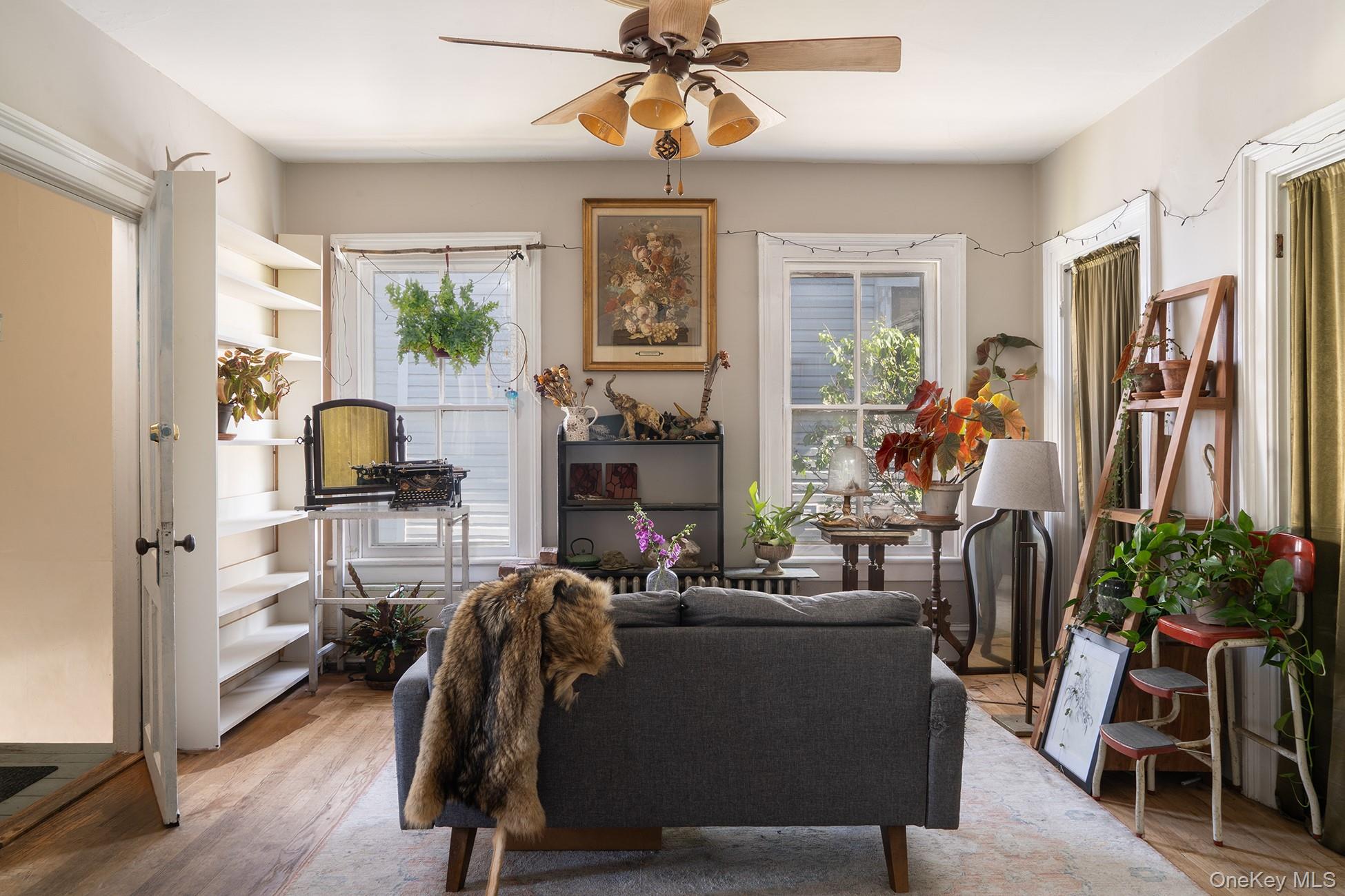 #12 photo, 541 Washington Street, Hudson , NY 12534