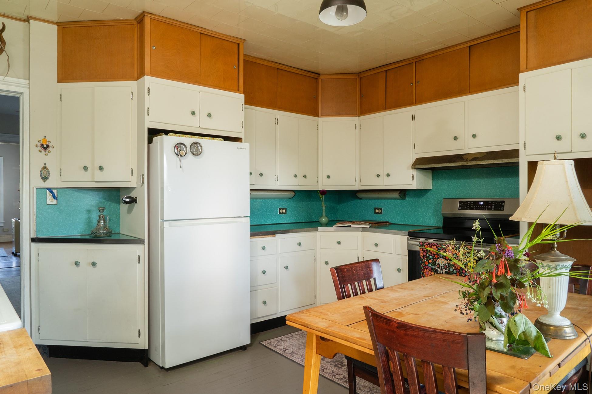 #14 photo, 541 Washington Street, Hudson , NY 12534