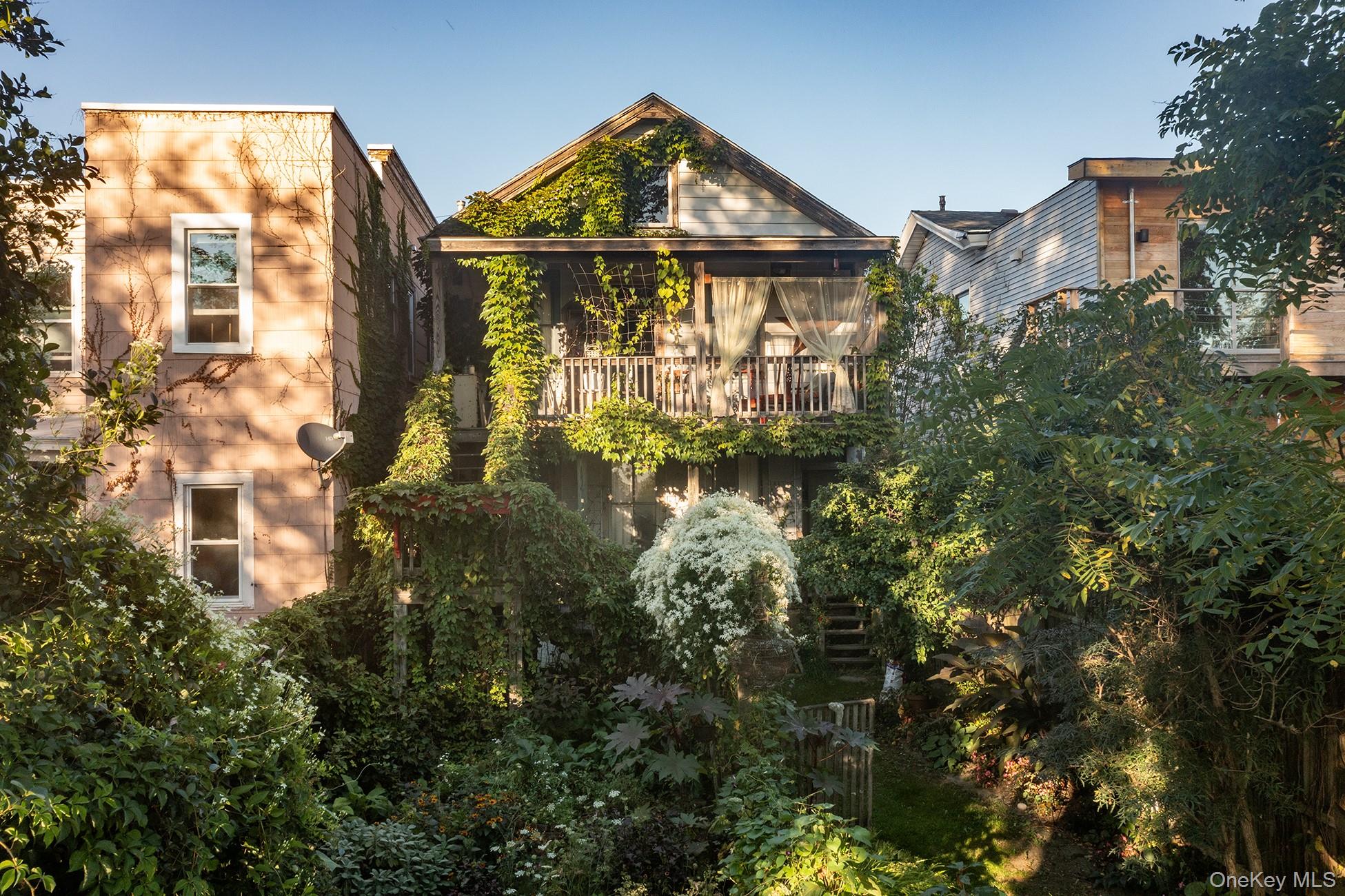 #19 photo, 541 Washington Street, Hudson , NY 12534