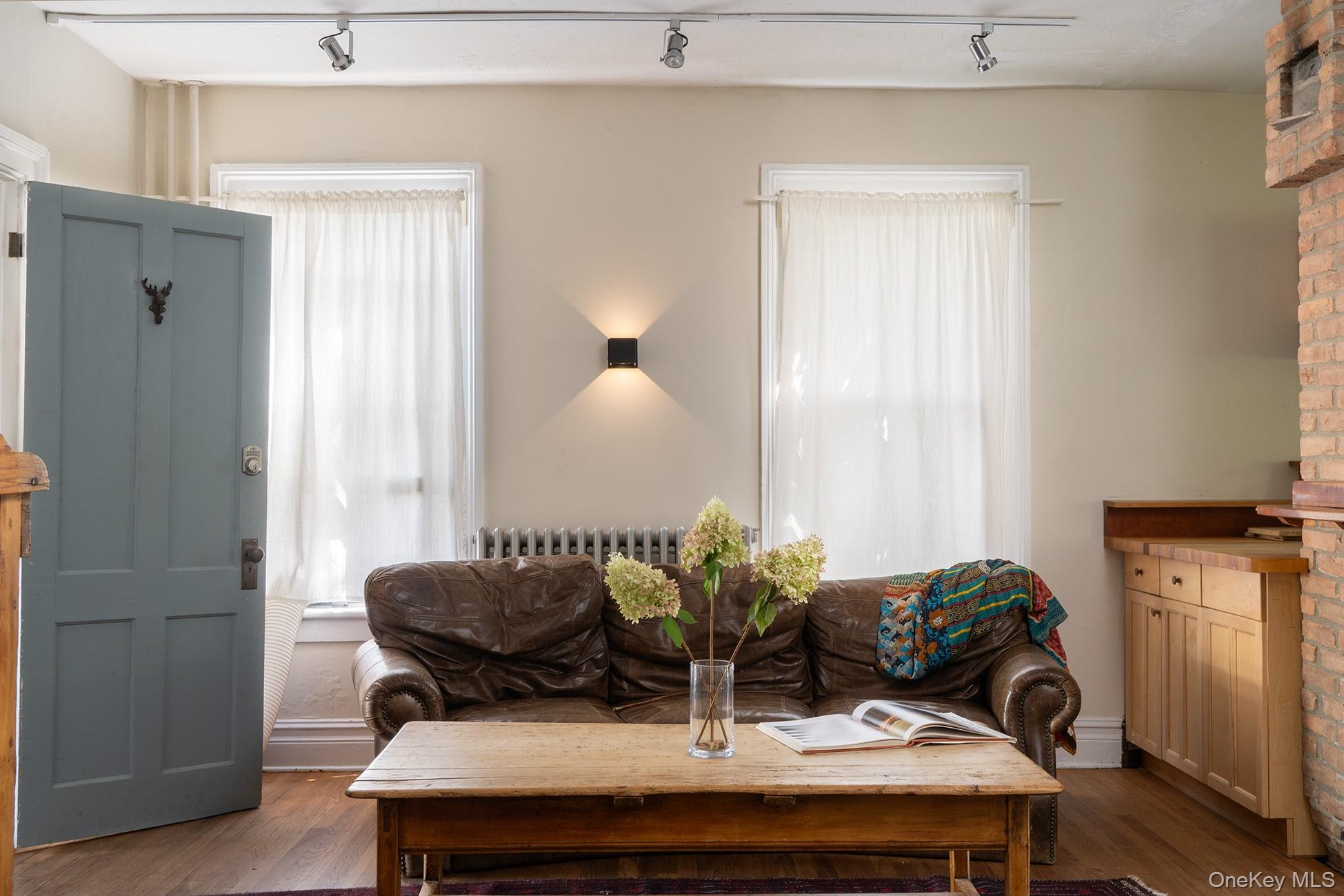 #5 photo, 541 Washington Street, Hudson , NY 12534