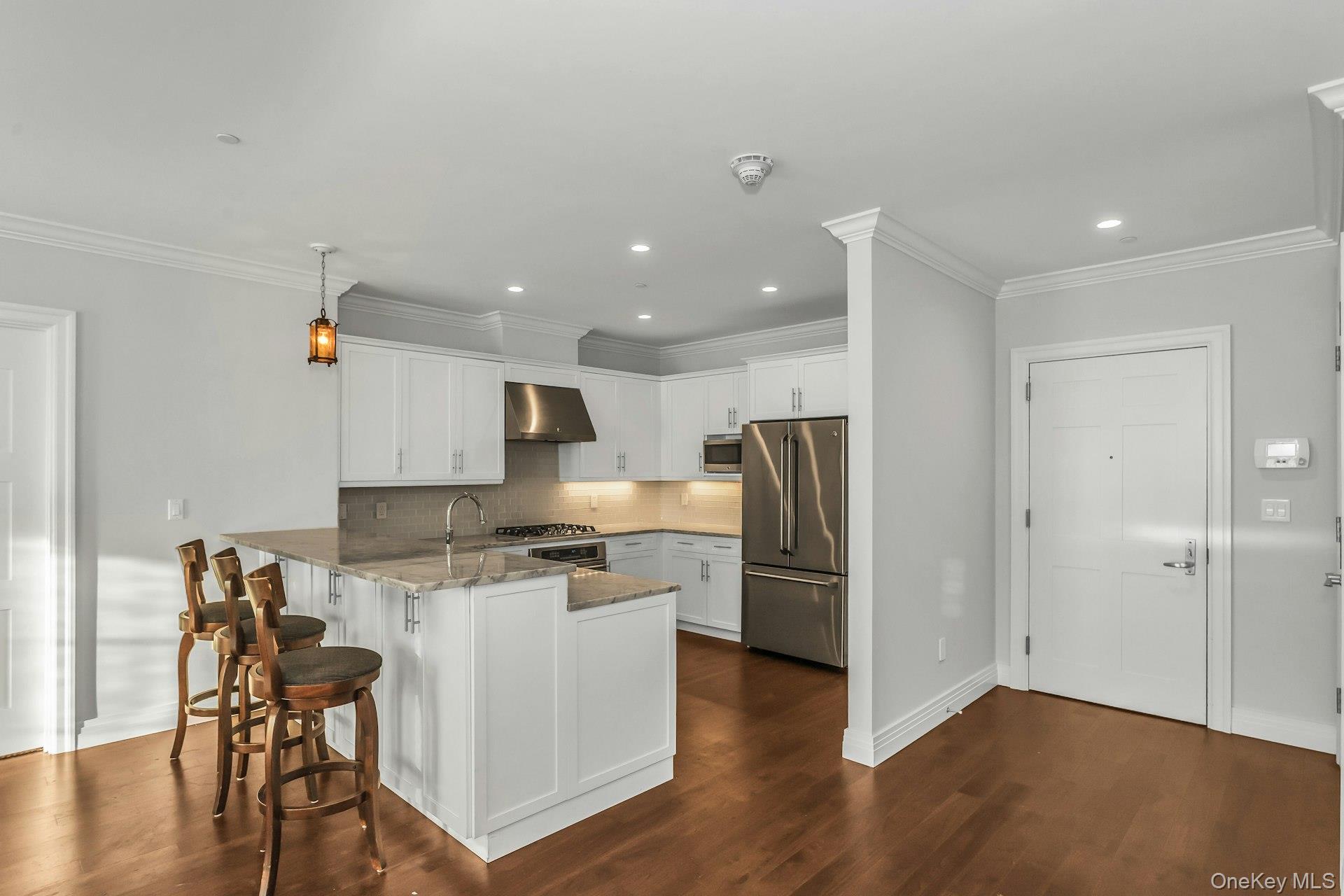 #8 photo, 301 Franklin Avenue, Garden City , NY 11530