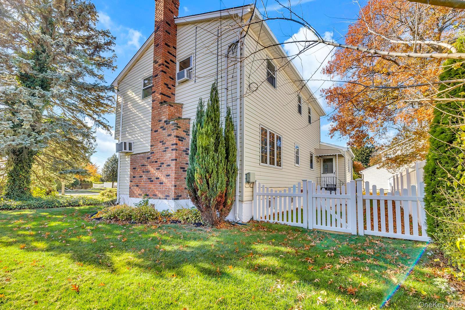 #20 photo, 155 Fairview Road, Farmingdale , NY 11735